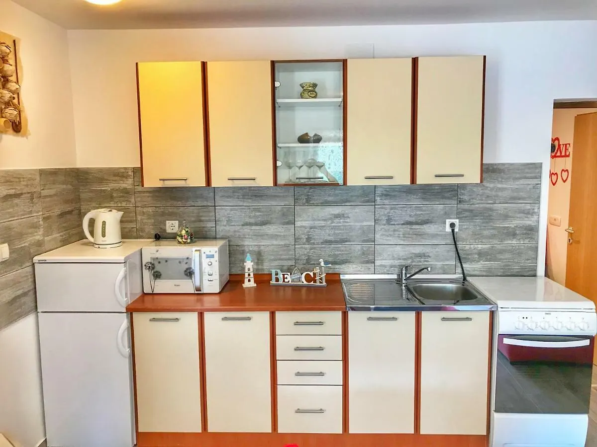 Apartment Futura Baška 0*,